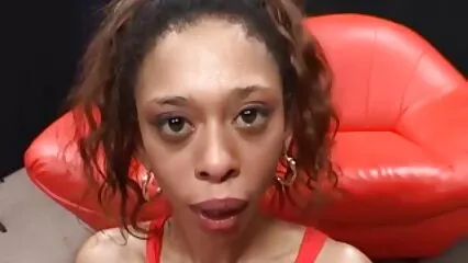 Pomelovka video porno di anziane oraria con un giovane audace.