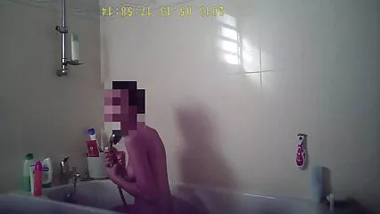 La ragazza video hard anziane nel culo appetitoso.