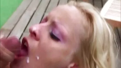 La donna di colore con un grosso bottino Sarah Banks scopa Manuel Ferrara in modo video anziane pelose adulto.