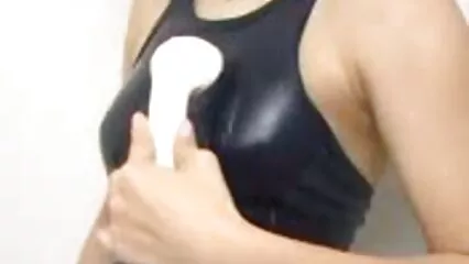 Tira violentemente la video gratis donne anziane figa.