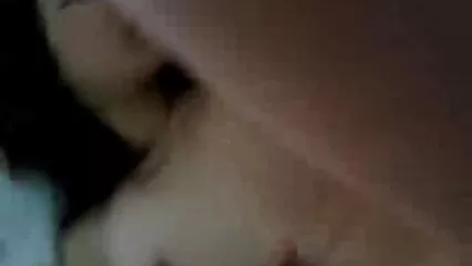 I ragazzi hanno strappato via l'insegnante anziane baldracche giapponese Riza.