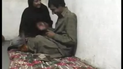 BDSM con una casalinga. film porno di donne vecchie