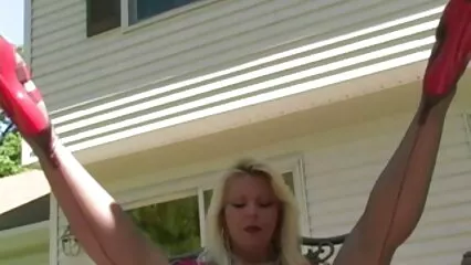 Scopa la mulatta Stacy Jay con corpi di film porno gratis con donne anziane gelatina.