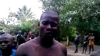 Danny ha una relazione con un paffuto dalla pelle scura. film porno di donne anziane