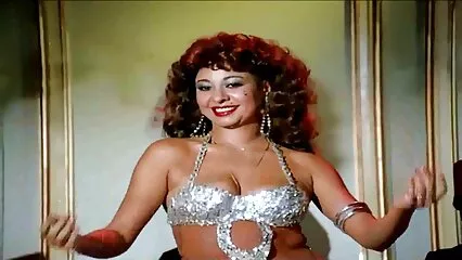 Barbara video porno con anziane dalla coda svolazzante si è unita a un collega.