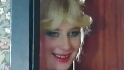 Ho scopato l'insegnante video hard anziane nella foresta.