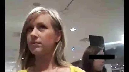 Noi porcone anziane tre scopiamo.