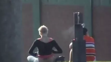 Montare film porno gratis donne vecchie all'aperto.