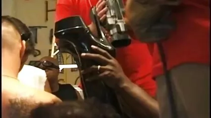 I colleghi dormivano nel vecchio video gratis donne anziane ufficio.