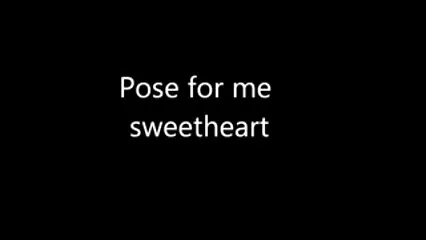 La ragazza timida è imbarazzata film porno donne anziane italiane a non scopare in camera da letto.