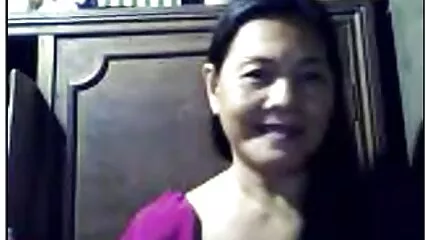 Pestato xxx anziane in anale.