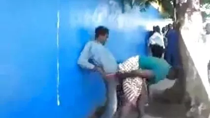 Spogliato per video porn anziane strada.