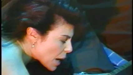 Ha anziane troie insegnato una lezione di strapon.