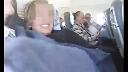 Mamma russa film porno con donne anziane con figlio nel villaggio.